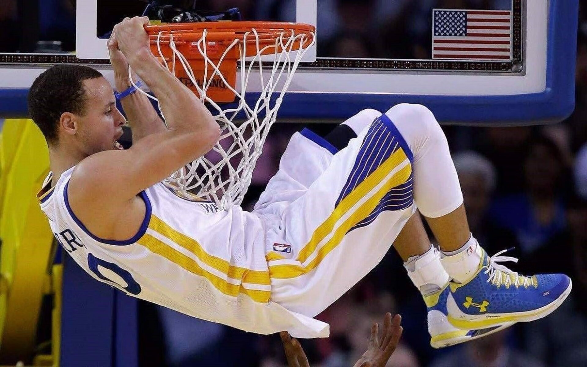 女篮赛季中市场推广活动与票房提升策略